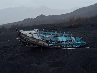 Un barco en la zona de Las Manchas.