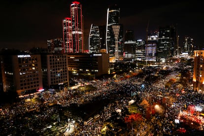 Vista general de la protesta en Seúl contra el jefe del Estado, este sábado.