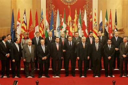 Conferencia de presidentes autonómicos en octubre de 2004, en Madrid.