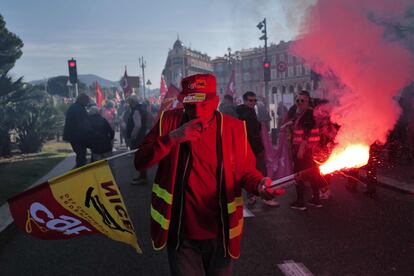 Participantes en la manifestación de Niza, este jueves.