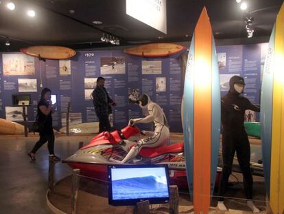 Exposición 'Un siglo de surf', en el Museo Marítimo de Bilbao.
