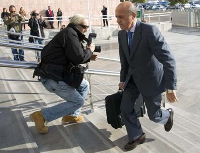 José María del Nido, a la entrada de la Audiencia de Málaga.