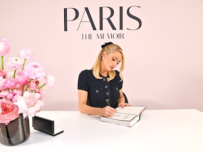 Paris Hilton signing her memoir