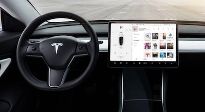 Interior del Tesla Model 3.