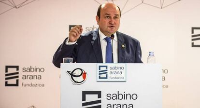 El presidente del PNV, Andoni Ortuzar, en la Fundación Sabino Arana.