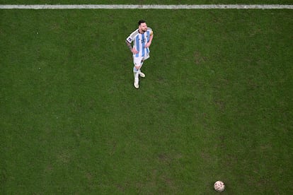 Lionel Messi, segundos antes de lanzar el penalti.