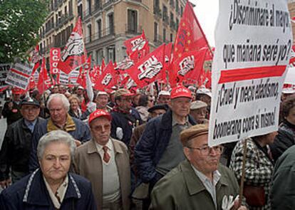 Manifestación de jubilados en Madrid para pedir mejoras en la atención a los mayores de 65 años