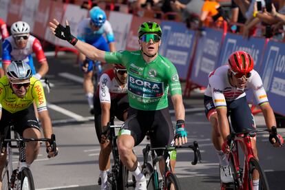 Bennett festeja su segundo triunfo de La Vuelta en tierras neerlandesas.
