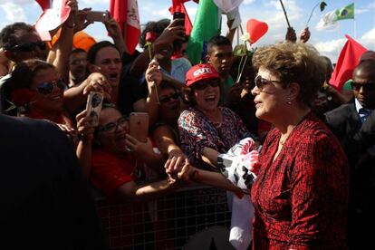 La expresidenta Dilma Rousseff se despide de su residencia durante seis años, el Palacio de la Alvorada