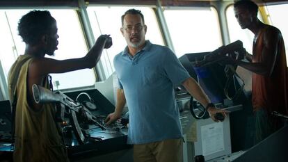 Premio Bafta a la mejor película: 'Capitán Phillips' de Paul Greengrass, nominada en siete categorías. Tom Hanks encarna al oficial al mando del Maersk Alabama, un buque de carga que fue asaltado por piratas somalíes en 2009.