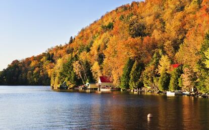 Atardecer en el lago de Memphremagog, en la regi&oacute;n de Quebec (Canad&aacute;).