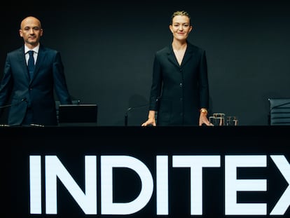Óscar García Maceiras y Marta Ortega, consejero delegado y presidenta de Inditex, durante la junta de accionistas celebrada el pasado mes de julio.