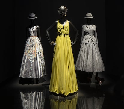 Vestidos expuestos en la muestra de ‘Christian Dior: Designer of Dreams’.