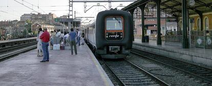 Andenes de una estación de tren de Castilla y León.