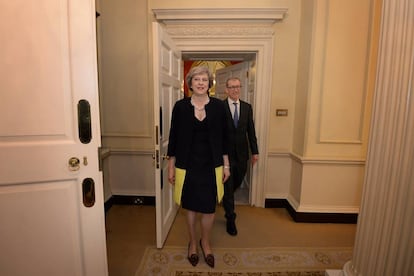 Theresa May arriba al 10 Downing Street aquest dimecres.