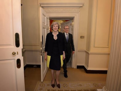 Theresa May chega ao número 10 da Downing Street na quarta-feira.