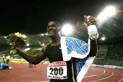 Justin Gatlin celebra su triunfo en la Golden Gala de Roma.