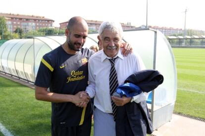 El expresidente de la Generalitat Pasqual Maragall en su encuentro con el entrenador del FC Barcelona, Josep Guardiola.