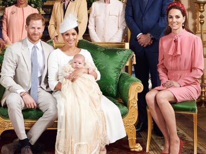 Los duques de Sussex han bautizado a Archie Harrison en la capilla privada del castillo de Windsor.