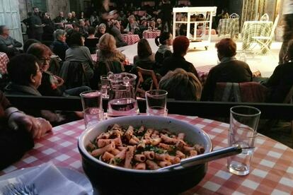 Uno de los platos de pasta servidos el lunes en el ensayo de 'L'hostelera' de Carlo Goldoni.