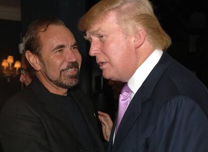 Jorge P&eacute;rez y Donald Trump en Los &Aacute;ngeles en 2006.