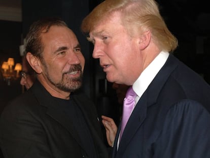 Jorge P&eacute;rez y Donald Trump en Los &Aacute;ngeles en 2006.