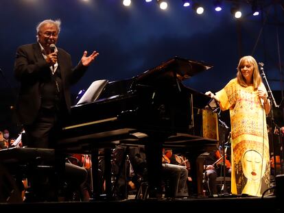 Imagen del concierto de  la Mercè con José María Vitier y Maria del Mar Bonet.