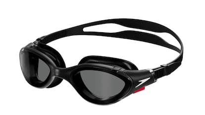 Este modelo de gafas de agua tienen un buen revestimiento antivaho y un ajuste cómodo sobre la cabeza.