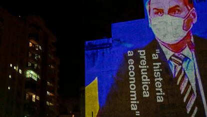 Imagen de Bolsonaro con la frase la "histeria perjudica nuestra economía".