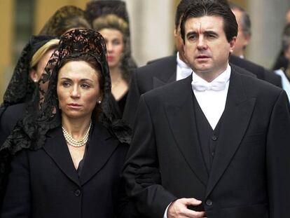 Jaume Matas y su esposa, María Teresa Areal, en una beatificación en el Vaticano en marzo de 2001.