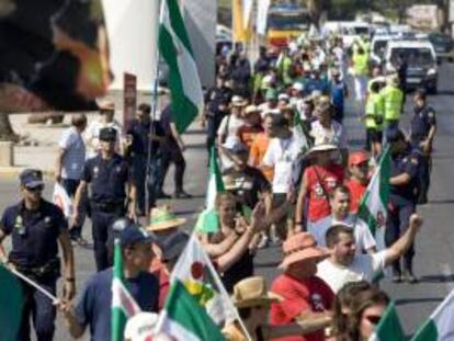 Miembros y simpatizantes del Sindicato Andaluz de Trabajadores (SAT).