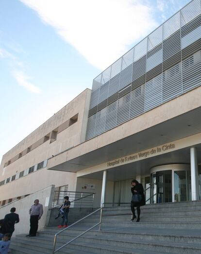 Entrada al hospital comarcal Verge de la Cinta de Tortosa.