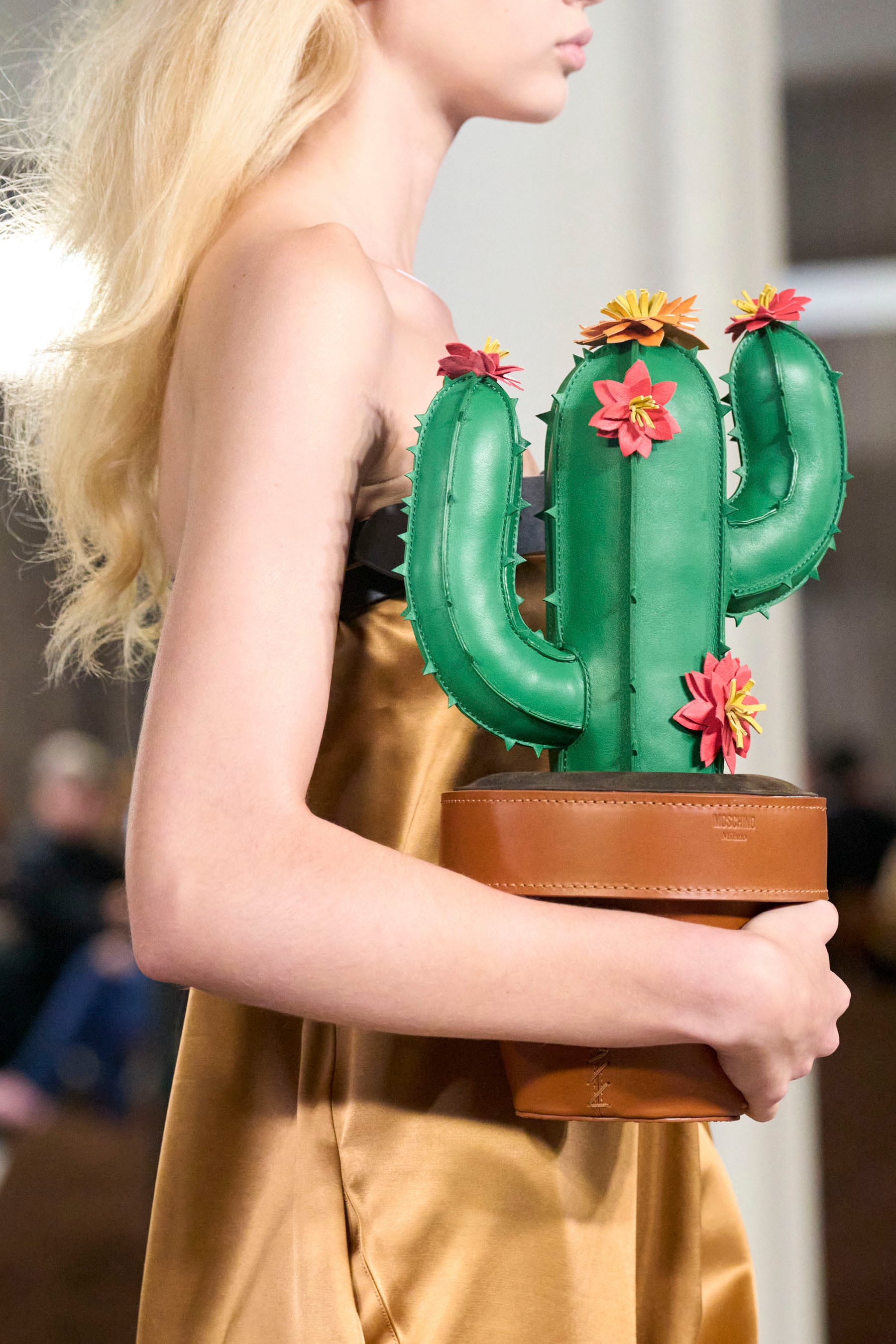 El bolso juguete, el último intento de la moda para no pasar inadvertida