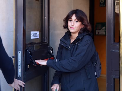 Juana Rivas a su salida del juzgado de lo Penal 1 de Granada en 2018.