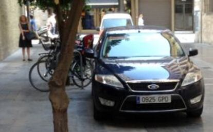 El mismo coche, en el Ayuntamiento.