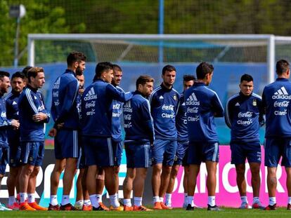 Los jugadores de Argentina, en un entrenamiento el domingo.