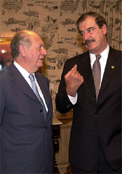 Los presidentes de Chile, R. Lagos (izquierda), y México, V. Fox.