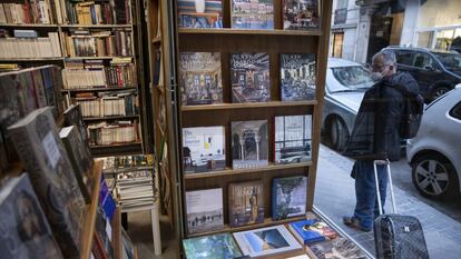 DVD 1027 Madrid 13/11/2020

fotos del Interior y exterior de la Libreria Gaudi




Foto: Inma Flores