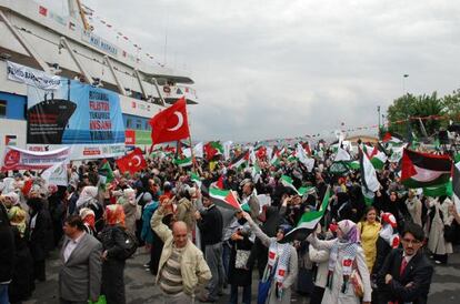 El barco 'Mavi Marmara', que fue atacado por Israel, antes de zarpar.