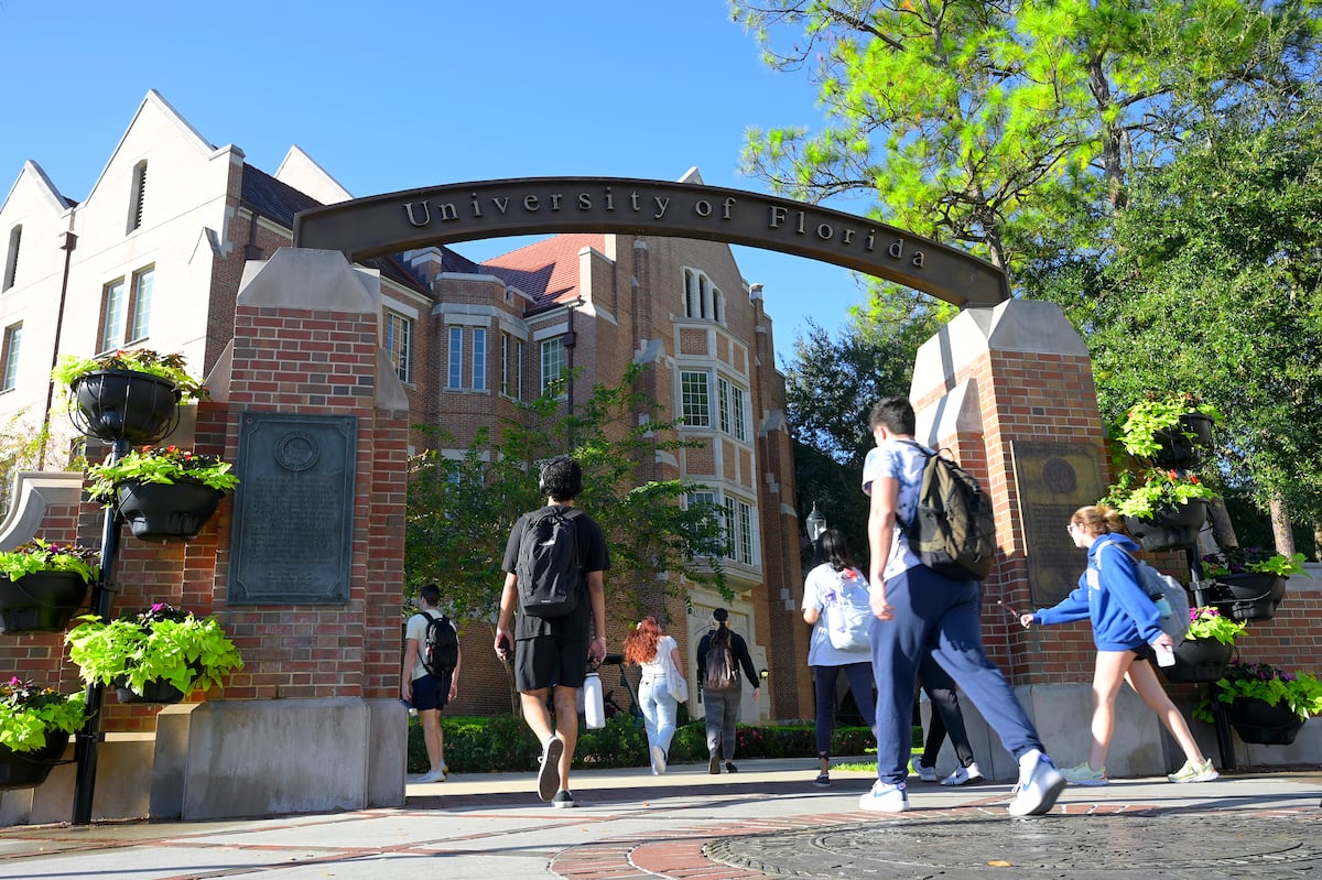 Florida Bans Undocumented Students From Public Universities Starting 2027