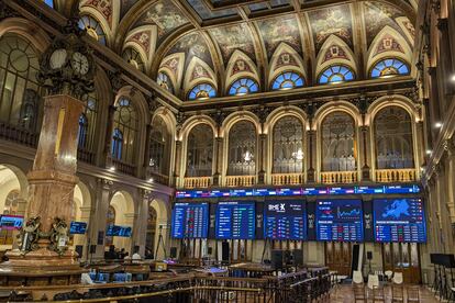 Interior de la Bolsa de Madrid.