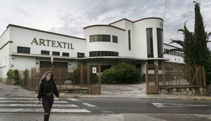 Fachada de la antigua fábrica Artèxtil de Sabadell.