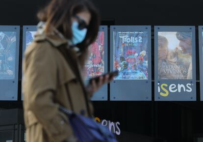 Acceso el viernes de un cine de Madrid.