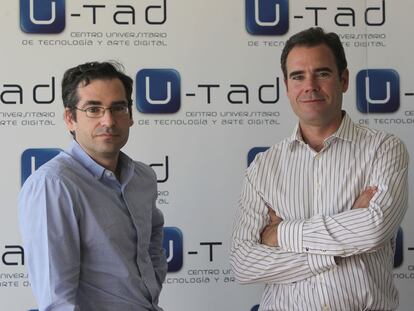 Los hermanos Ignacio y Javier Pérez Dolset, en la sede madrileña de U-tad, la universidad de creación digital que acaban de fundar.