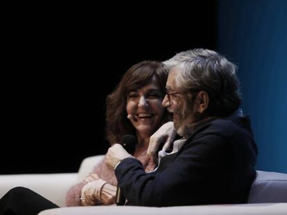 Elvira Lindo y Antonio Muñoz Molina, en el acto de presentación del Festival Eñe 2019. 