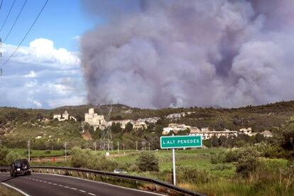Incendio en el Alt Penedés, en el término municipal de Castellet i la Gornal (Barcelona)