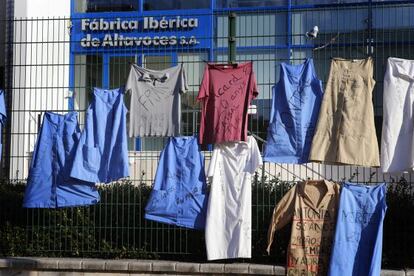 Los trabajadores de Faibal protestan contra la liquidación de la empresa.