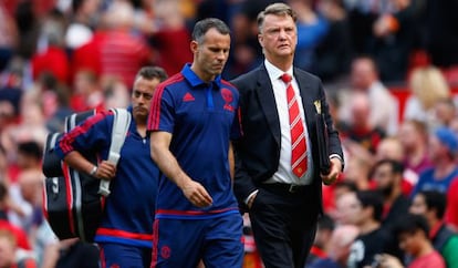 Van Gaal y Giggs, tras el 0-0 del United ante el Newcastle.