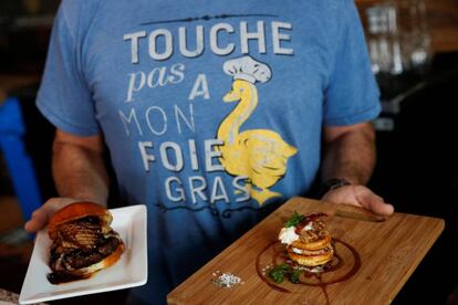 Un chef californiano muestra dos recetas con foie gras, en una imagen de archivo.