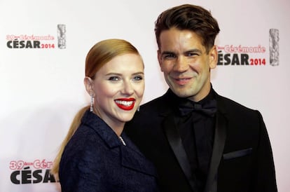 Aunque llevan separados desde el pasado verano, noticia que se conoció el pasado mes de enero, la actriz Scarlett Johansson y Romain Dauriac se casaron en 2014 tras el nacimiento de su primera hija. La actriz repetía el secretismo que ya rodeó su primera boda, en 2007, con el también actor Ryan Reynolds.